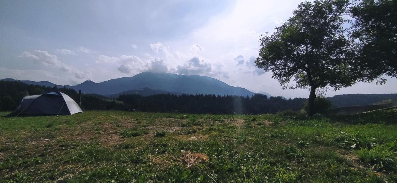 Kmetija Pecnik Apartment Prevalje Luaran gambar