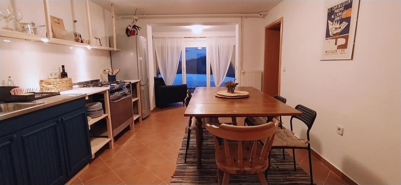 Kmetija Pecnik Apartment Prevalje Luaran gambar